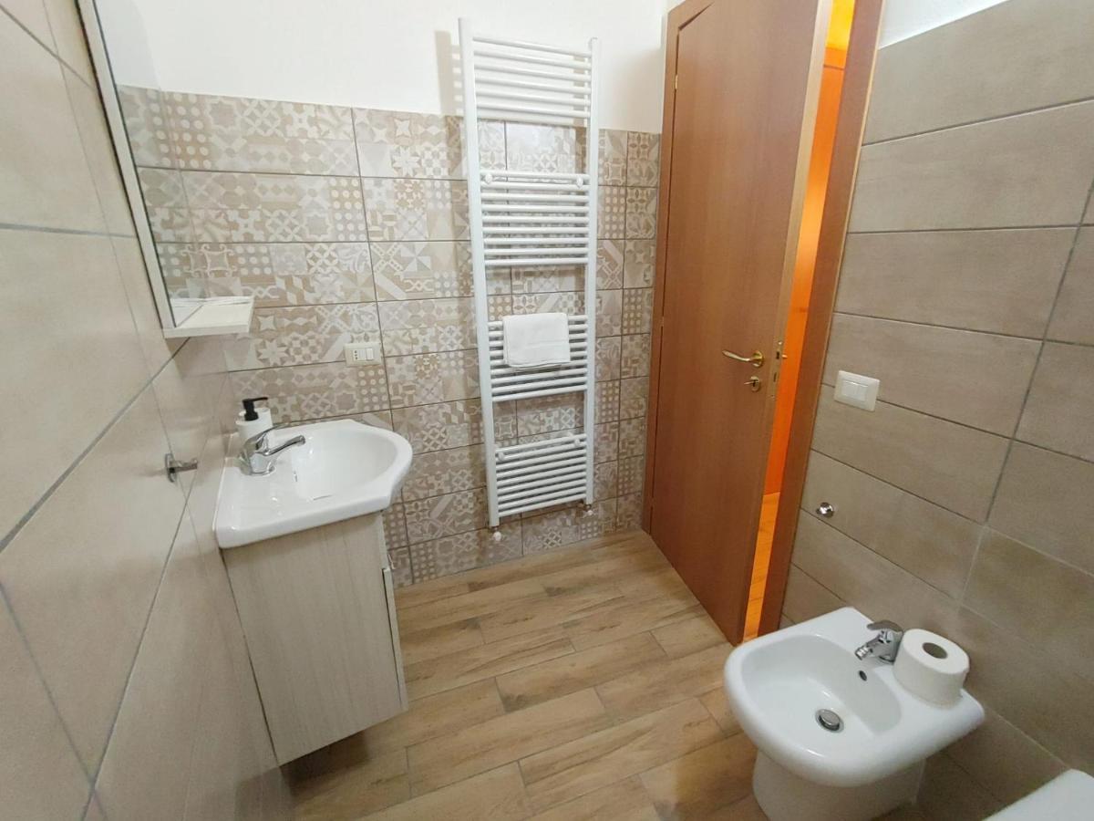 Baselice Borgo Sciugolo Bed & Breakfast エクステリア 写真