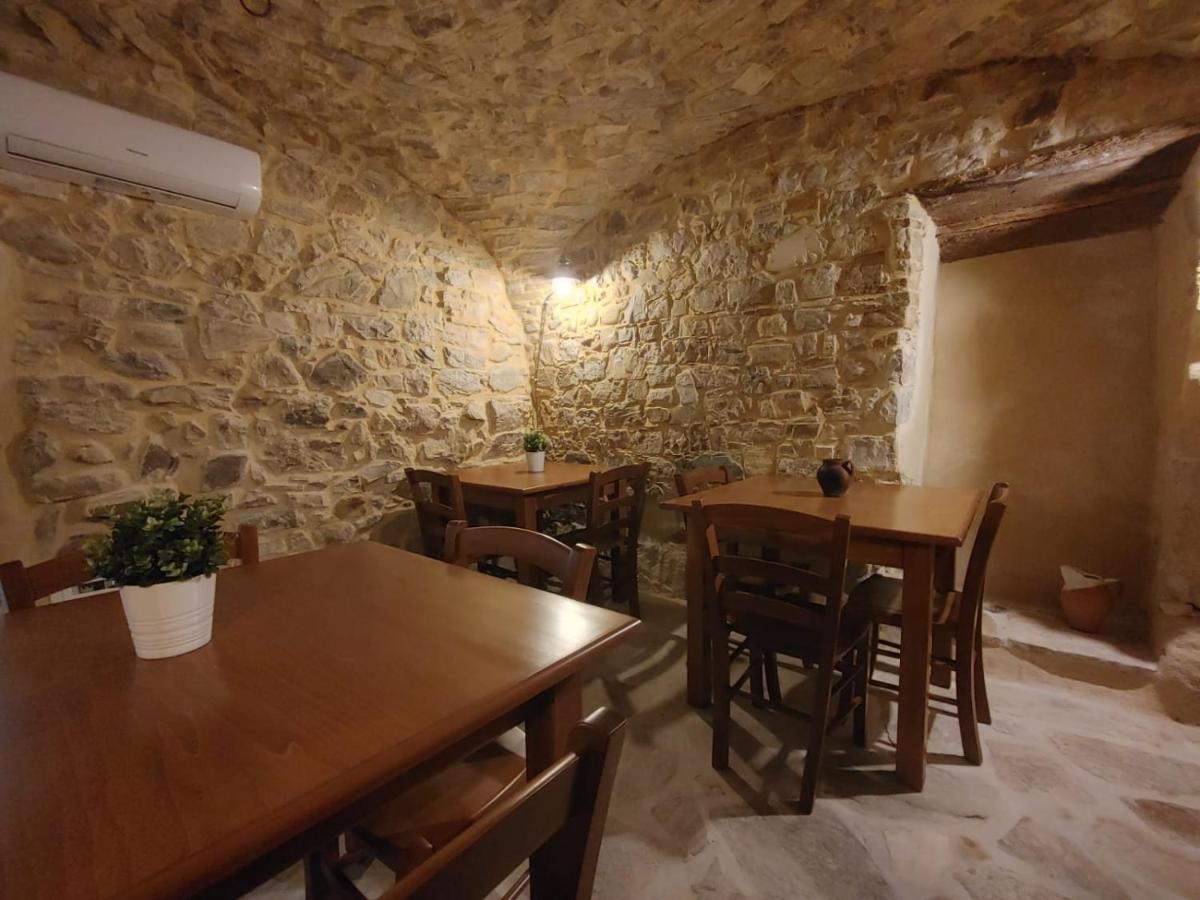Baselice Borgo Sciugolo Bed & Breakfast エクステリア 写真