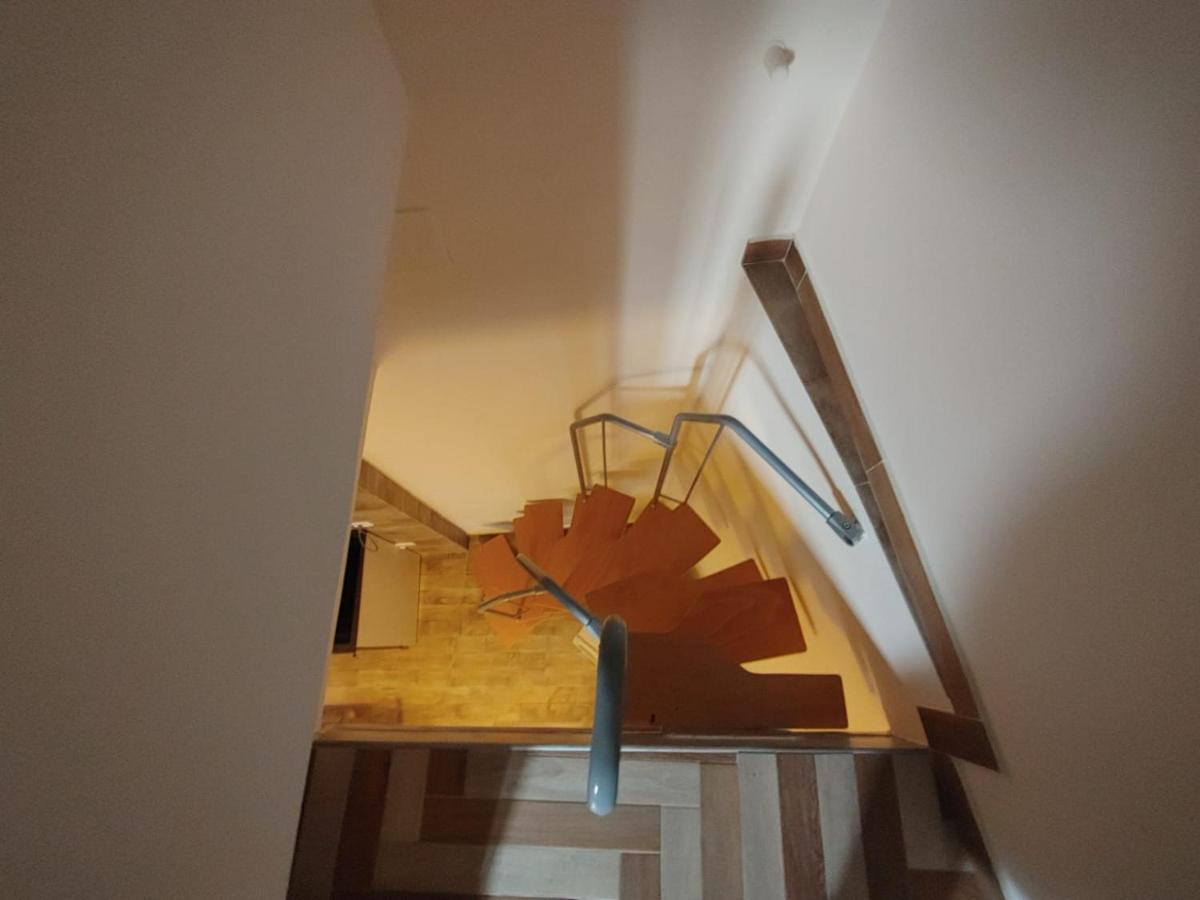 Baselice Borgo Sciugolo Bed & Breakfast エクステリア 写真
