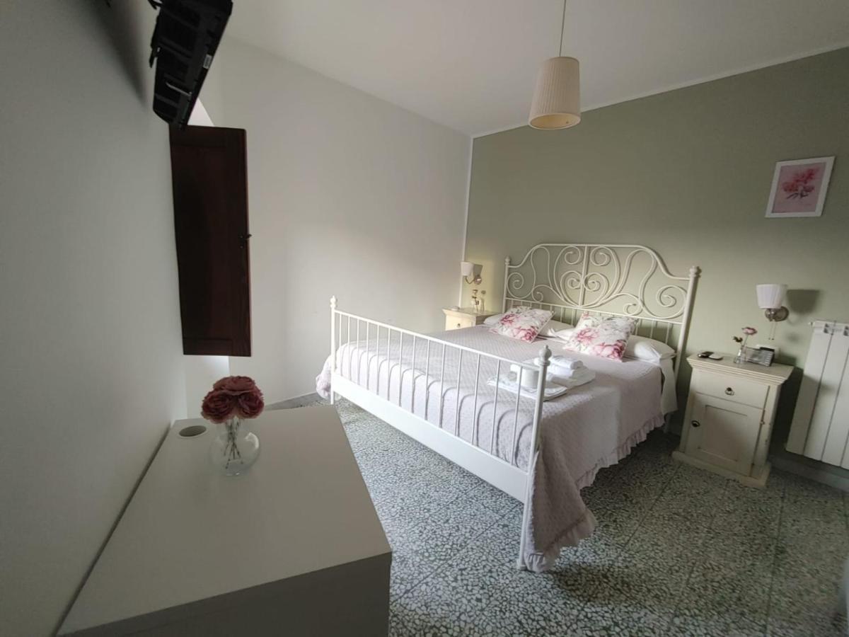 Baselice Borgo Sciugolo Bed & Breakfast エクステリア 写真