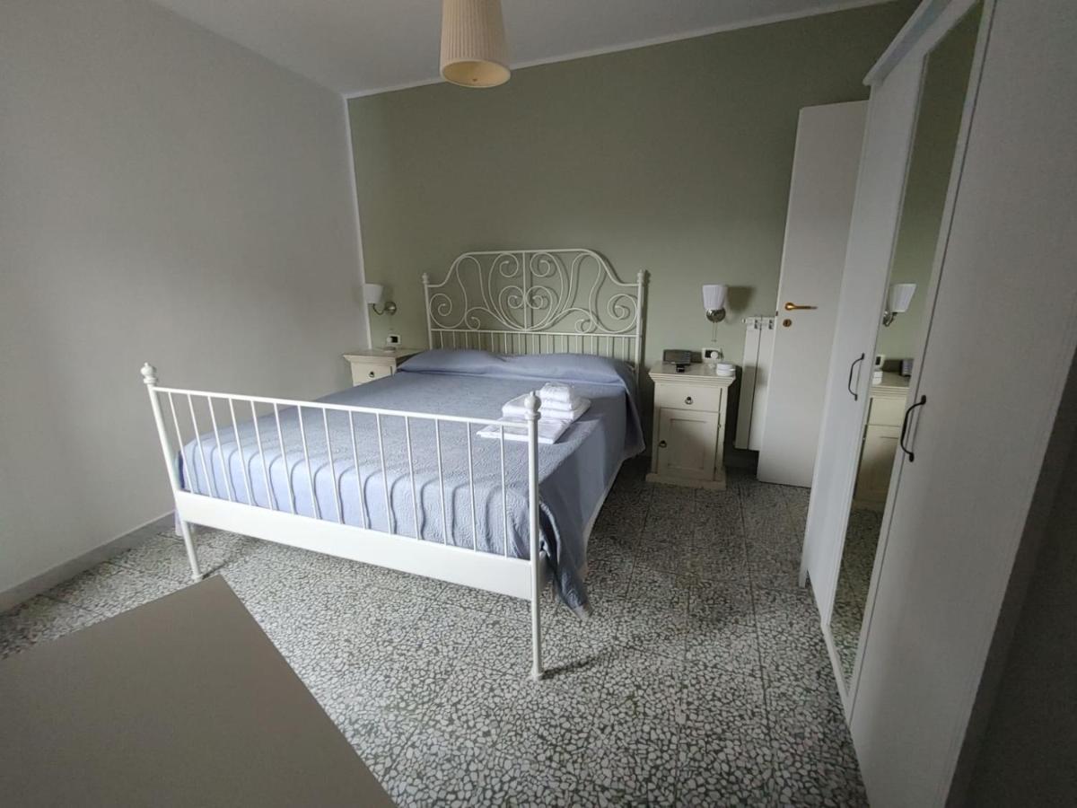Baselice Borgo Sciugolo Bed & Breakfast エクステリア 写真