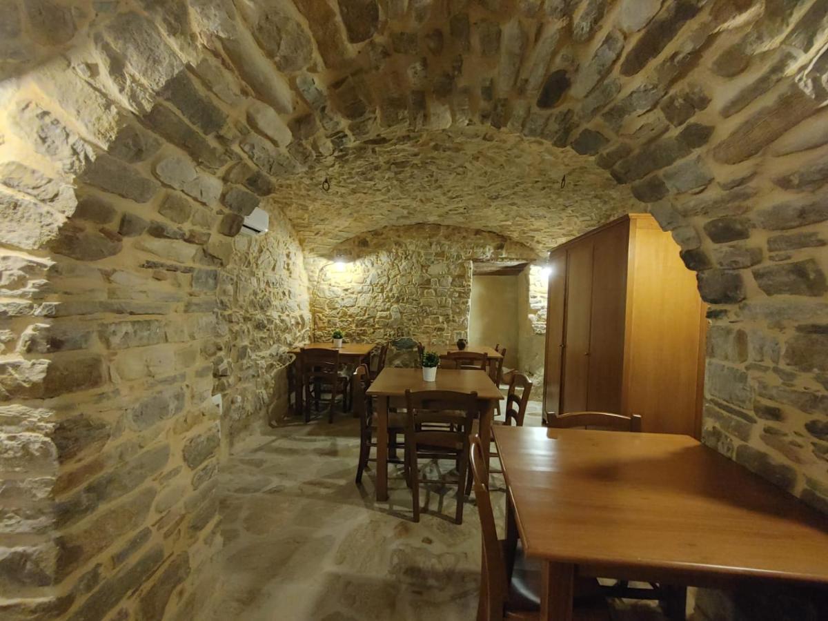 Baselice Borgo Sciugolo Bed & Breakfast エクステリア 写真