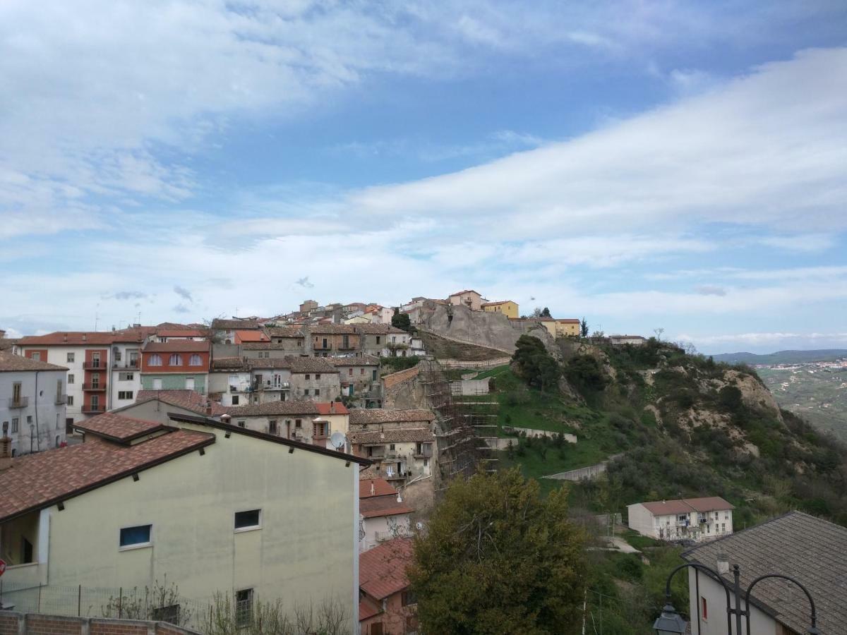 Baselice Borgo Sciugolo Bed & Breakfast エクステリア 写真
